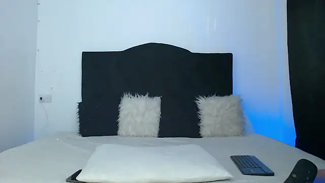 Jennifer Louisee online show from February 19, 2025, 4:44 am