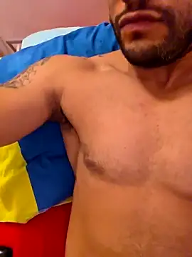 Snapshot of Macholatino8611 chatting on October 15, 2025, 5:24 pm Macholatino8611 online show from October 15, 2025, 5:24 pm