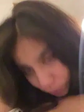 Snapshot of Cuteandhornyy chatting on March 13, 2025, 4:38 am Cuteandhornyy online show from March 13, 2025, 4:38 am