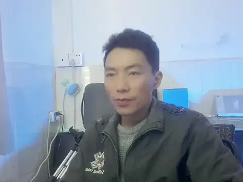 xhqds online show from January 9, 2025, 5:23 am