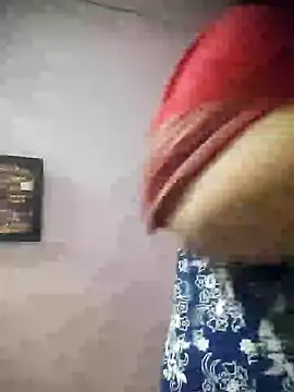 Snapshot of kirti__arora chatting on December 1, 2024, 11:36 pm kirti arora online show from December 1, 2024, 11:36 pm