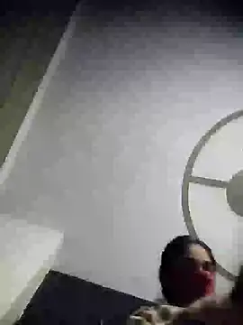 Snapshot of kirti__arora chatting on December 3, 2024, 6:59 am kirti arora online show from December 3, 2024, 6:59 am