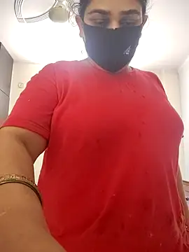 Snapshot of kirti__arora chatting on September 30, 2025, 6:29 am kirti arora online show from September 30, 2025, 6:29 am