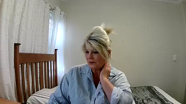 Snapshot of Miahotmilf chatting on January 4, 2025, 5:58 pm Miahotmilf online show from January 4, 2025, 5:58 pm