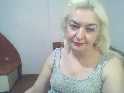 Snapshot of Meri798 chatting on December 8, 2024, 5:01 pm Meri798 online show from December 8, 2024, 5:01 pm