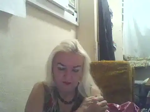 Snapshot of Meri798 chatting on December 10, 2024, 9:43 pm Meri798 online show from December 10, 2024, 9:43 pm