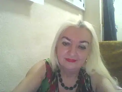 Snapshot of Meri798 chatting on December 11, 2024, 12:44 am Meri798 online show from December 11, 2024, 12:44 am