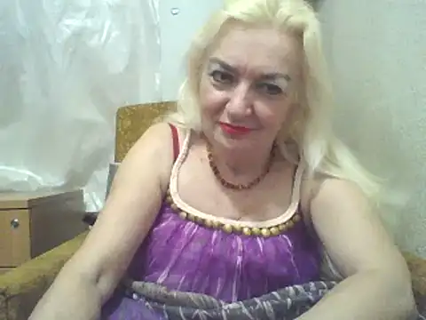 Snapshot of Meri798 chatting on February 9, 2025, 10:00 pm Meri798 online show from February 9, 2025, 10:00 pm