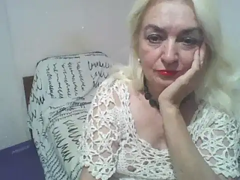 Snapshot of Meri798 chatting on September 9, 2025, 8:19 pm Meri798 online show from September 9, 2025, 8:19 pm