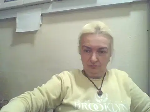 Snapshot of Meri798 chatting on October 1, 2025, 5:41 pm Meri798 online show from October 1, 2025, 5:41 pm