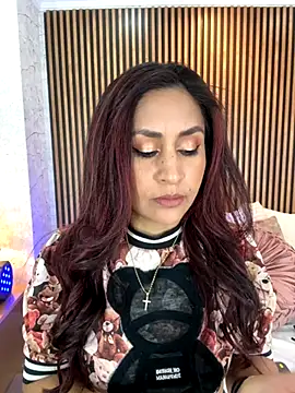 MonicaMoret online show from September 11, 2025, 12:16 pm