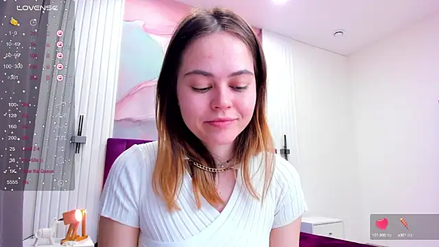 Snapshot of Kelly_Cuutie chatting on March 21, 2025, 9:45 am Kelly Cuutie online show from March 21, 2025, 9:45 am