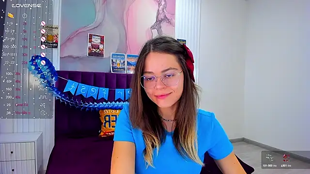 Snapshot of Kelly_Cuutie chatting on September 25, 2025, 12:47 am Kelly Cuutie online show from September 25, 2025, 12:47 am