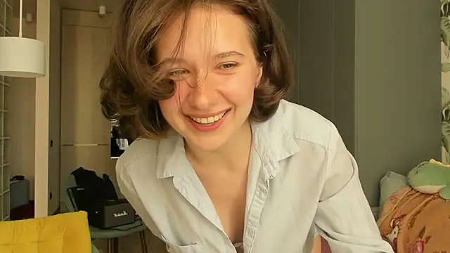 Lilith lutherlow online show from October 3, 2025, 1:52 pm