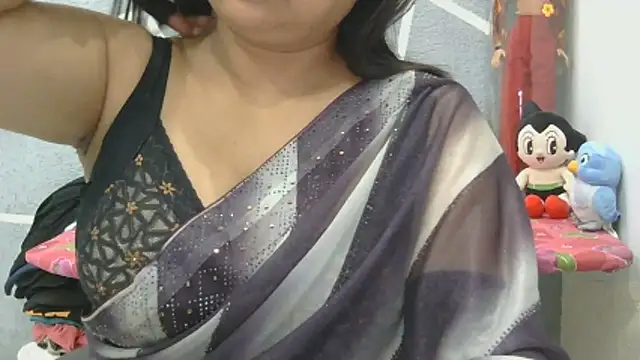 Manpreet cute online show from April 13, 2026, 5:51 pm