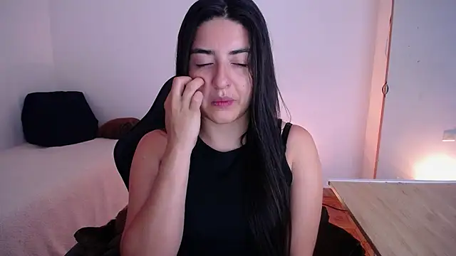 Snapshot of moritalatina chatting on May 7, 2026, 4:23 pm moritalatina online show from May 7, 2026, 4:23 pm