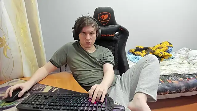 iliaskrislove online show from September 13, 2025, 5:46 pm