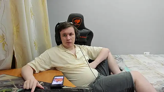 iliaskrislove online show from February 27, 2026, 6:08 pm