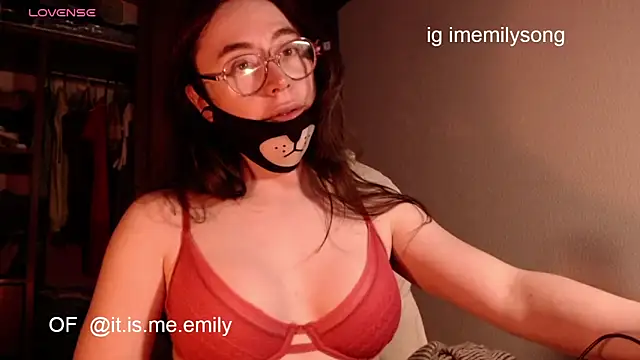 emily pearl  online show from June 9, 2026, 11:05 pm