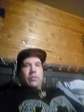 Snapshot of notsure353 chatting on February 9, 2025, 11:36 pm notsure353 online show from February 9, 2025, 11:36 pm