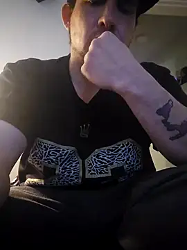 Snapshot of notsure353 chatting on February 27, 2025, 8:28 am notsure353 online show from February 27, 2025, 8:28 am