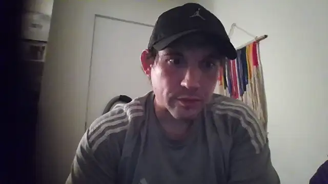 Snapshot of notsure353 chatting on October 18, 2025, 9:10 am notsure353 online show from October 18, 2025, 9:10 am