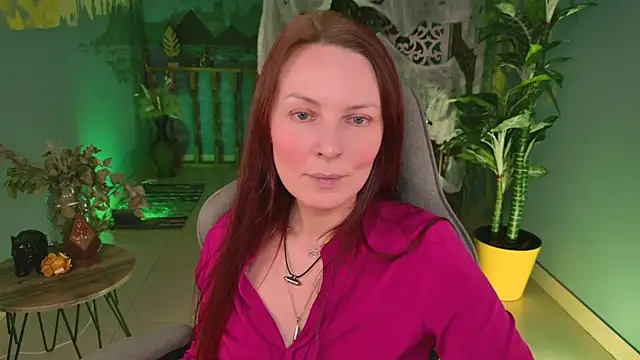 VandaRossi online show from October 31, 2025, 5:08 am