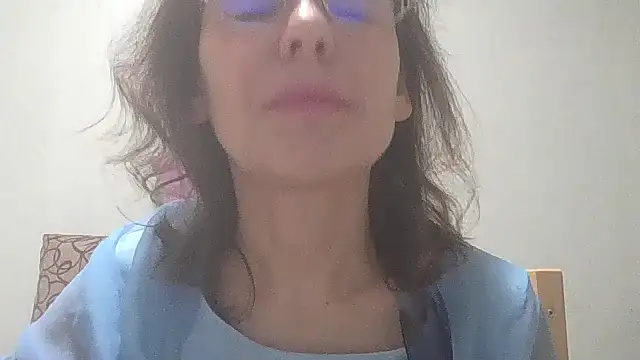 HollyJewel online show from December 9, 2024, 7:29 pm