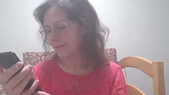 HollyJewel online show from February 14, 2025, 4:31 pm