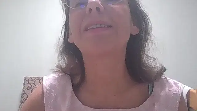 HollyJewel online show from October 2, 2025, 5:53 pm