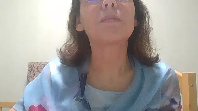 HollyJewel online show from November 24, 2025, 2:50 pm