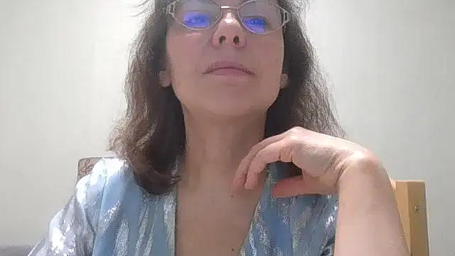 HollyJewel online show from March 27, 2026, 4:51 pm