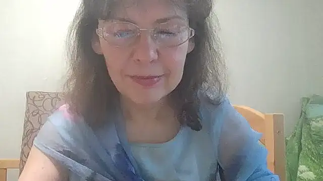 HollyJewel online show from June 1, 2026, 3:47 pm