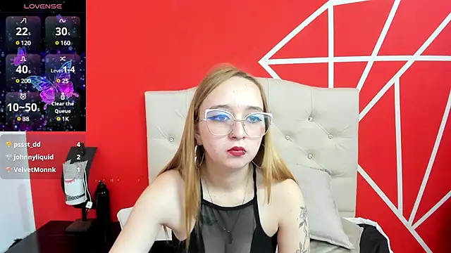 Liaroberts1 online show from January 12, 2025, 3:57 pm