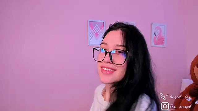 Snapshot of angeel_fox chatting on May 26, 2026, 1:45 am angeel fox online show from May 26, 2026, 1:45 am