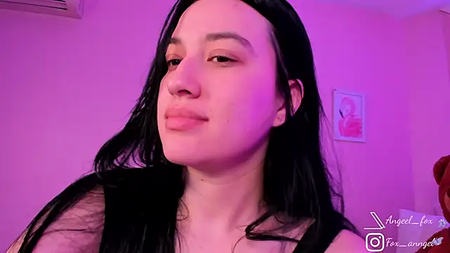 Snapshot of angeel_fox chatting on May 28, 2026, 2:42 am angeel fox online show from May 28, 2026, 2:42 am