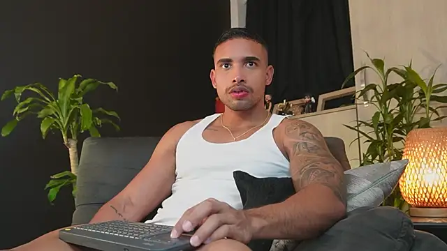 LincomAmith online show from February 24, 2026, 3:48 am