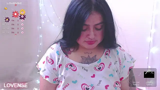 Snapshot of PamelaDoouce chatting on January 20, 2025, 4:23 pm PamelaDoouce online show from January 20, 2025, 4:23 pm