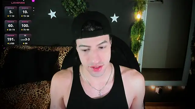 Snapshot of newjeff chatting on May 1, 2026, 8:35 pm newjeff online show from May 1, 2026, 8:35 pm