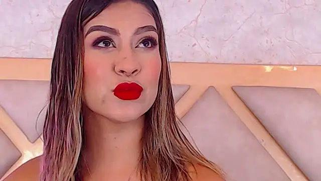 JoannaStanford online show from April 17, 2026, 11:41 pm