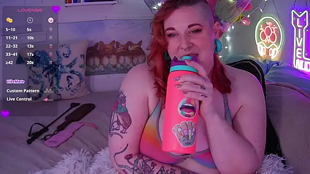 Snapshot of opalreigning chatting on December 30, 2024, 8:21 am opalreigning online show from December 30, 2024, 8:21 am