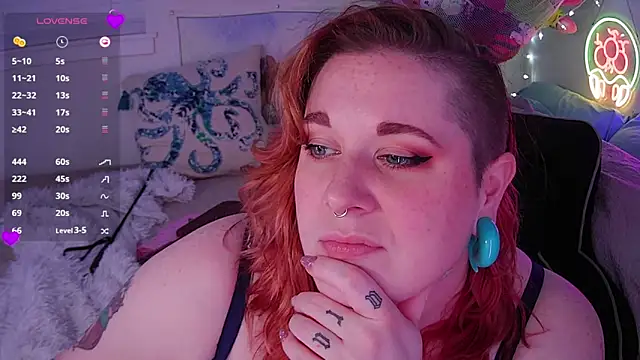 Snapshot of opalreigning chatting on January 15, 2025, 8:41 am opalreigning online show from January 15, 2025, 8:41 am