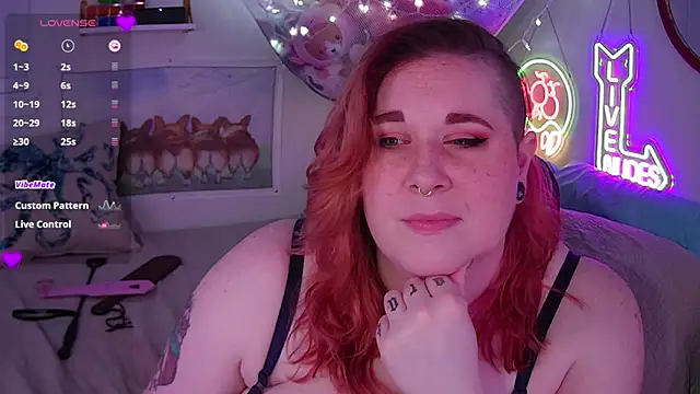 Snapshot of opalreigning chatting on March 10, 2025, 8:48 am opalreigning online show from March 10, 2025, 8:48 am