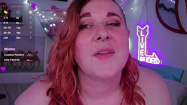 Snapshot of opalreigning chatting on March 10, 2025, 11:53 am opalreigning online show from March 10, 2025, 11:53 am