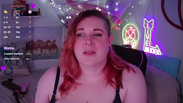 Snapshot of opalreigning chatting on March 15, 2025, 8:48 am opalreigning online show from March 15, 2025, 8:48 am