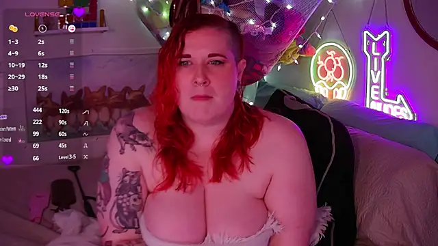 Snapshot of opalreigning chatting on September 15, 2025, 8:25 am opalreigning online show from September 15, 2025, 8:25 am