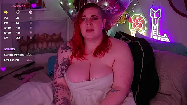 Snapshot of opalreigning chatting on November 9, 2025, 10:13 am opalreigning online show from November 9, 2025, 10:13 am