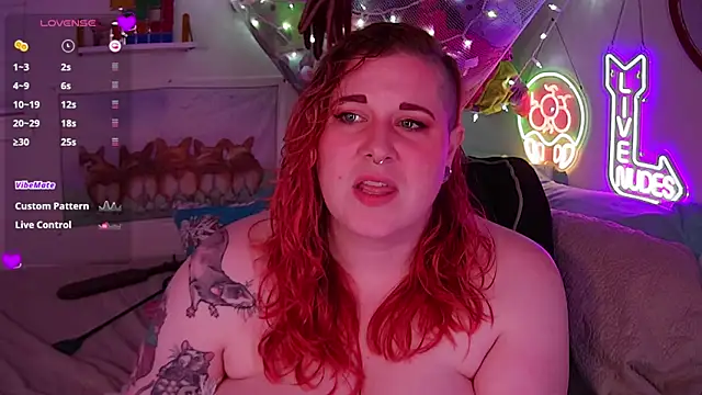 Snapshot of opalreigning chatting on December 5, 2025, 6:33 am opalreigning online show from December 5, 2025, 6:33 am