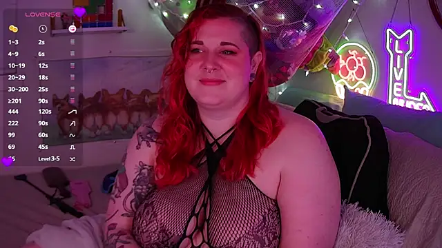 Snapshot of opalreigning chatting on January 9, 2026, 9:12 am opalreigning online show from January 9, 2026, 9:12 am