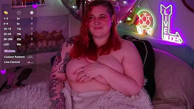 Snapshot of opalreigning chatting on February 24, 2026, 9:07 am opalreigning online show from February 24, 2026, 9:07 am